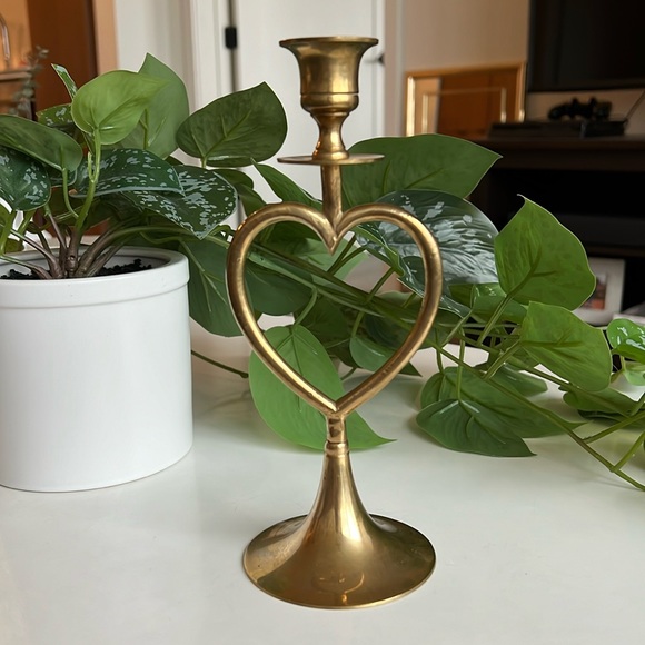 Vintage Brass Heart Candle Holder Decor - Picture 8 of 15